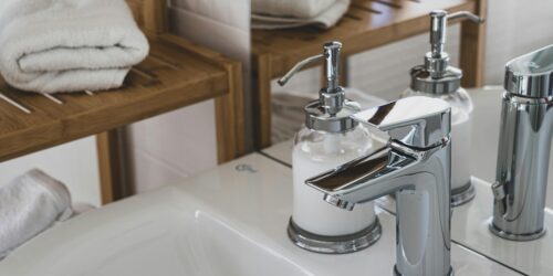 Mata łazienkowa – praktyczny zakup do Twojego domu